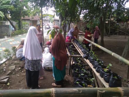 Kerja Bakti Kampung Rejodadi Pedukuhan Onggobayan 